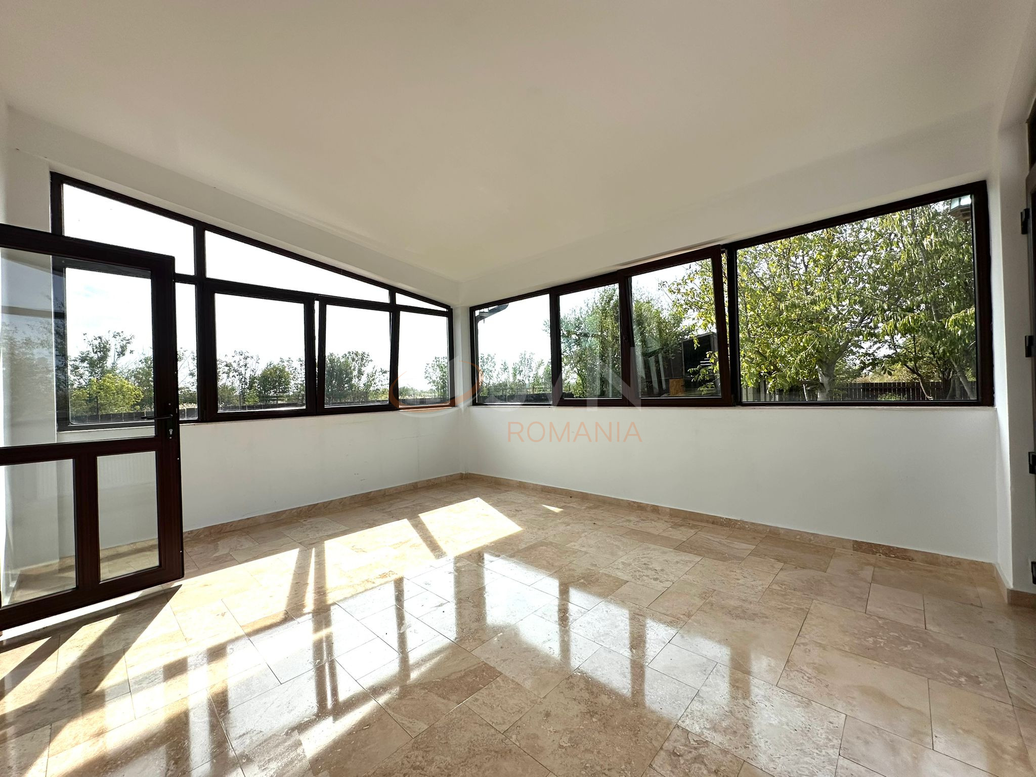 Casa, 5 camere Dambovita/Centru