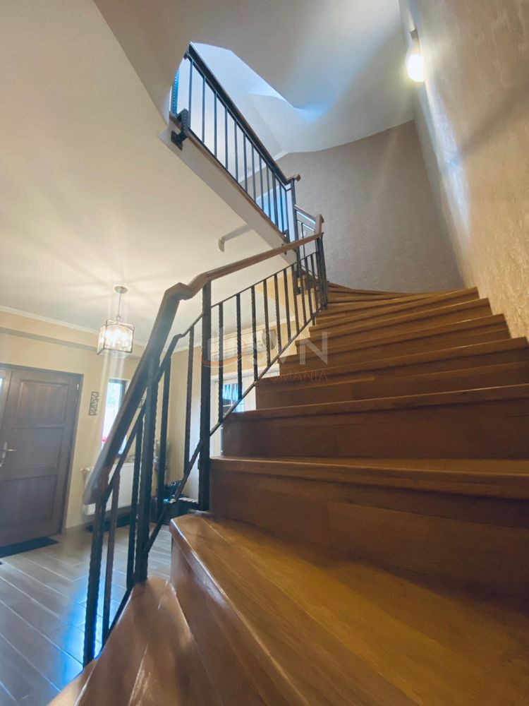 Casa, 5 camere Bucuresti/Bucurestii Noi