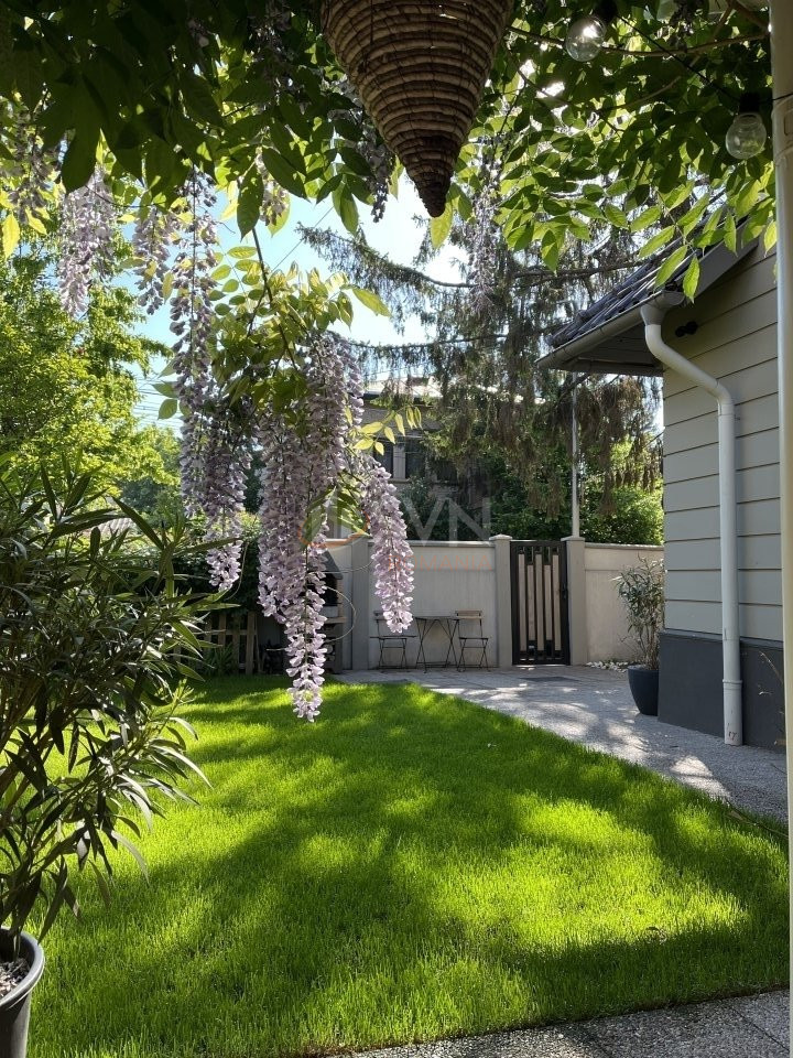 Casa, 5 camere Bucuresti/Domenii