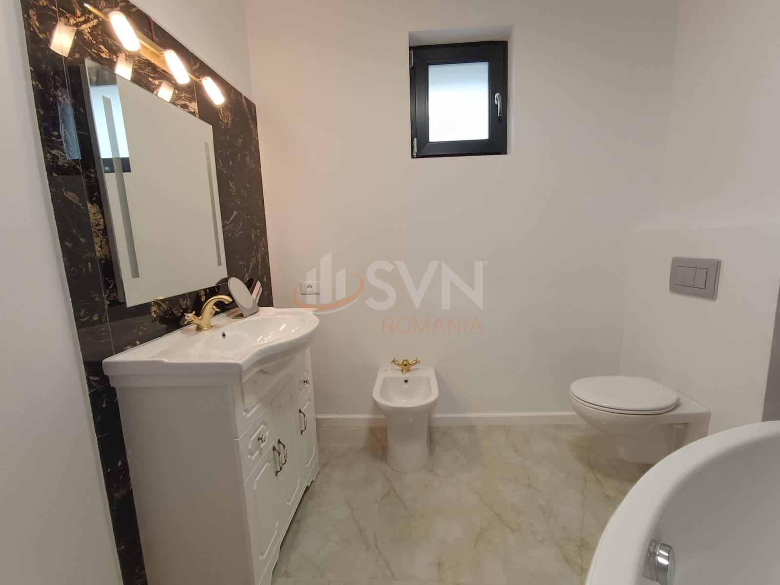 Casa, 5 camere Dambovita/Centru