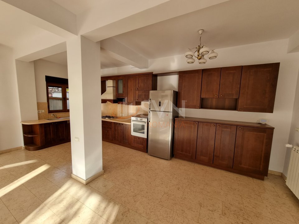 Casa, 5 camere Bucuresti/Bucurestii Noi