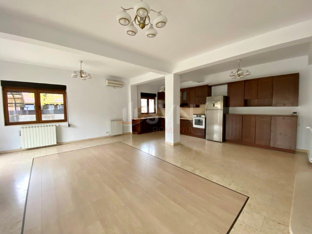 Casa, 5 camere Bucuresti/Bucurestii Noi
