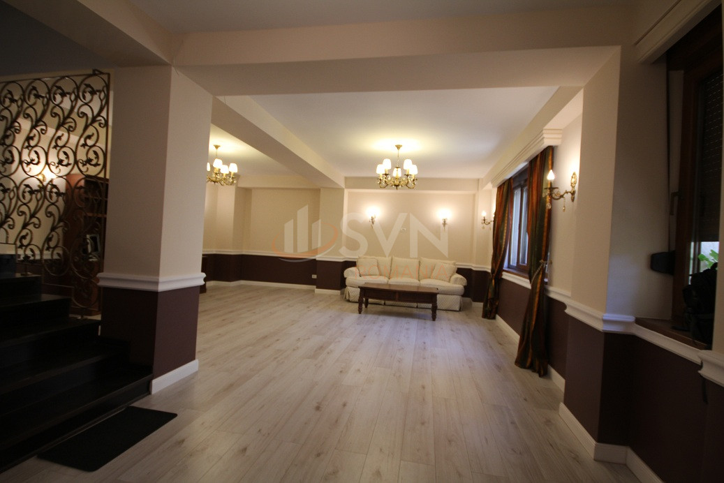 Casa, 5 camere Bucuresti/Domenii