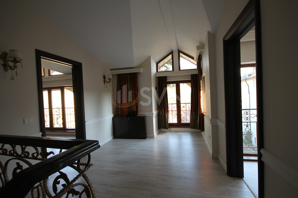 Casa, 5 camere Bucuresti/Domenii