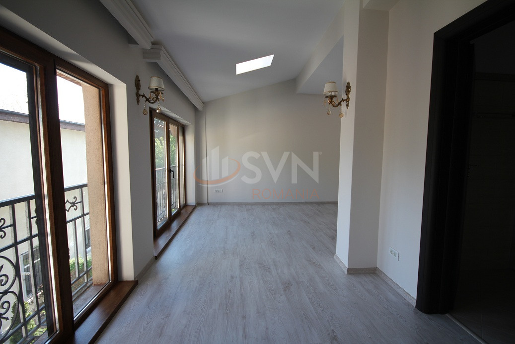 Casa, 5 camere Bucuresti/Domenii