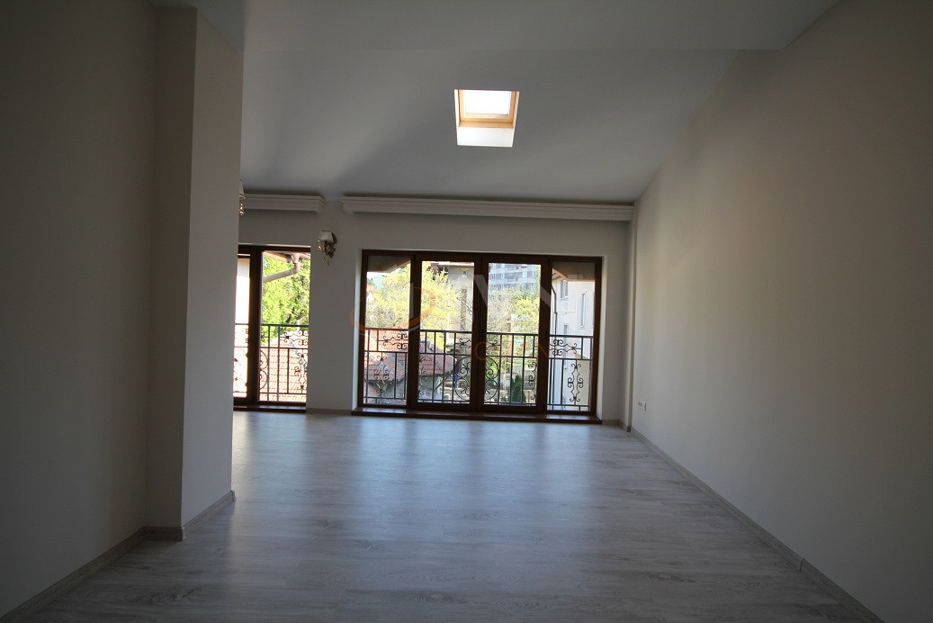 Casa, 5 camere Bucuresti/Domenii