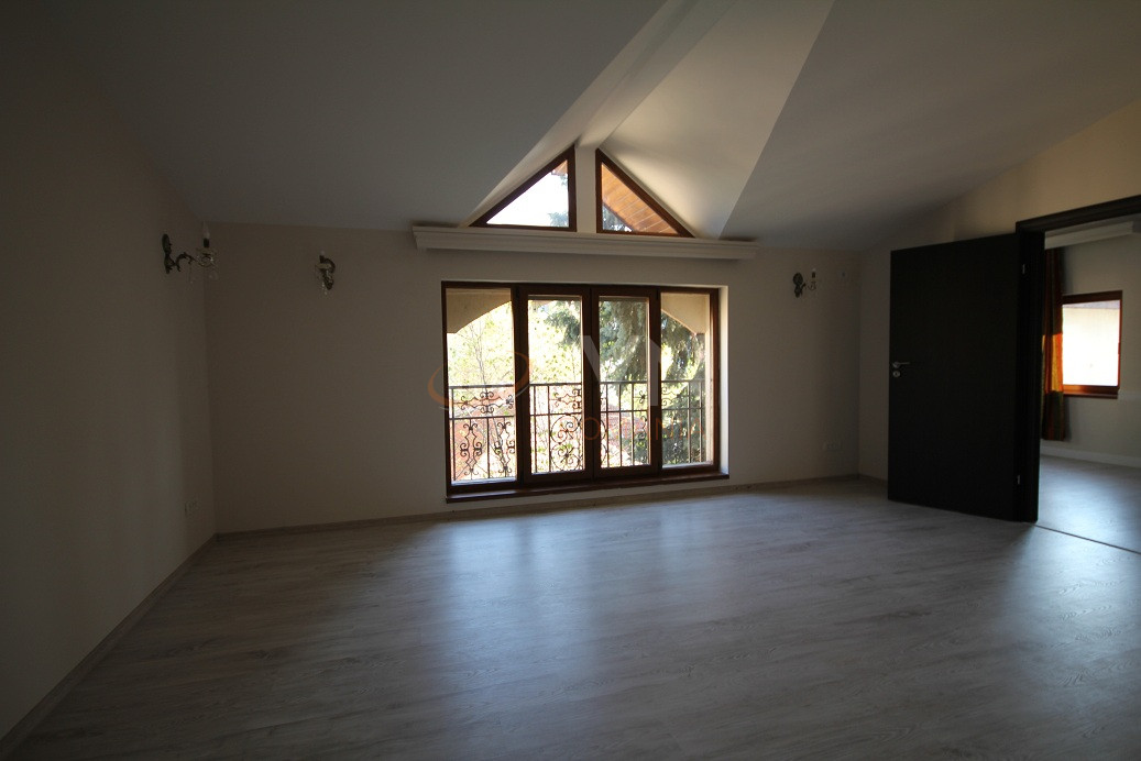 Casa, 5 camere Bucuresti/Domenii