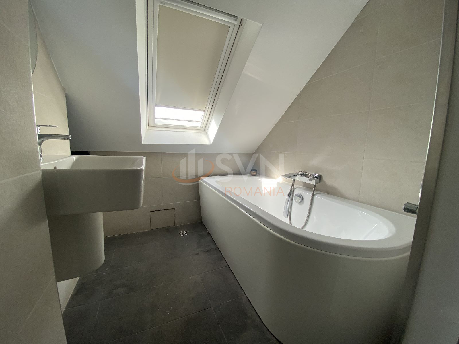 Casa, 5 camere Bucuresti/Vatra Luminoasa