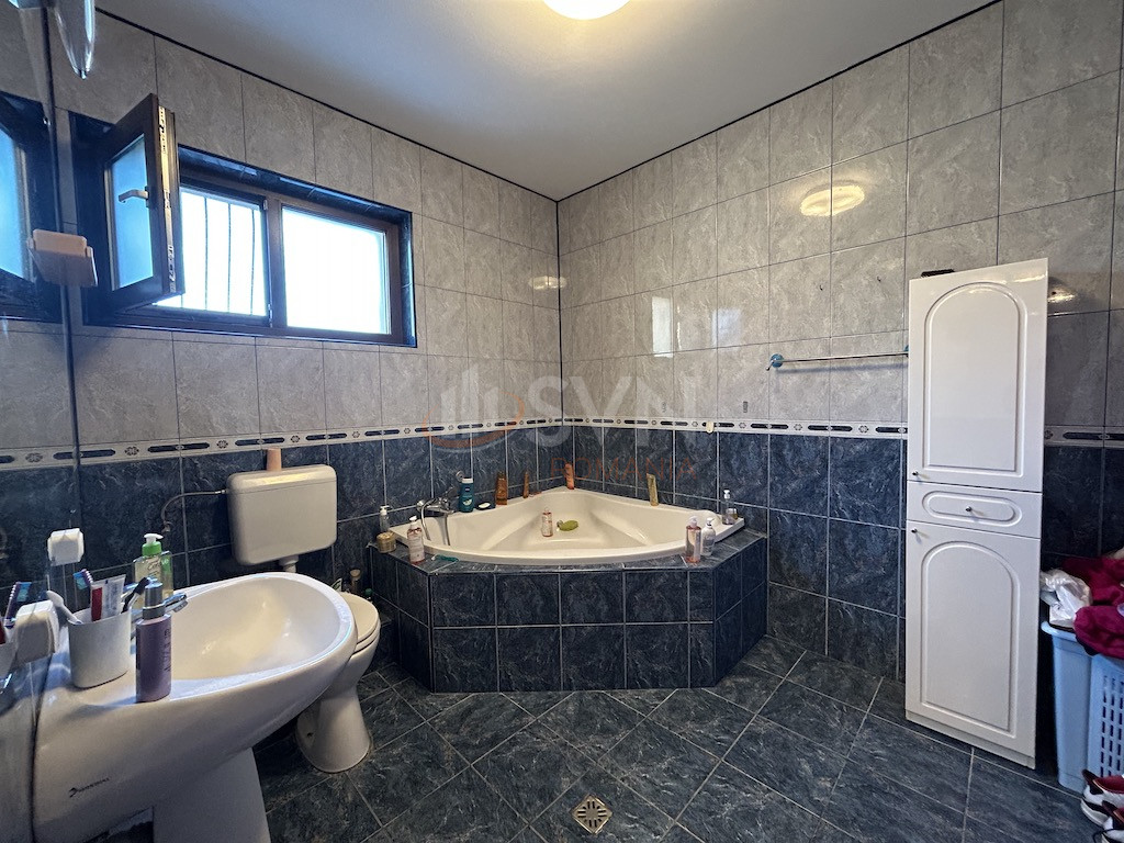 Casa, 5 camere Bucuresti/Bucurestii Noi