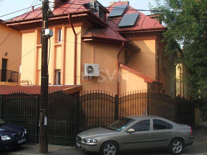 Casa, 5 camere Bucuresti/Domenii