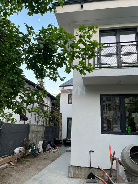 Casa, 5 camere Bucuresti/Polona