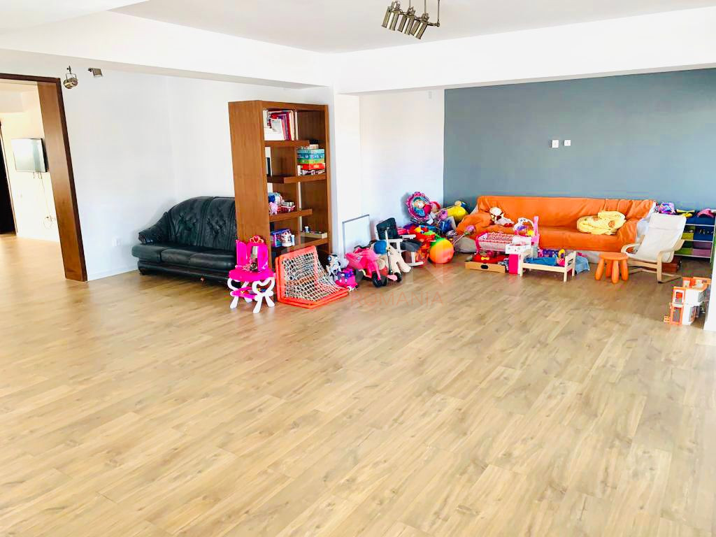 Casa, 5 camere Ilfov/Corbeanca