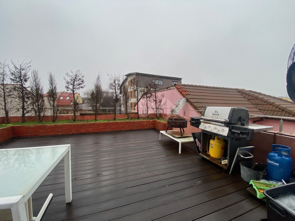 Casa, 5 camere Bucuresti/Damaroaia