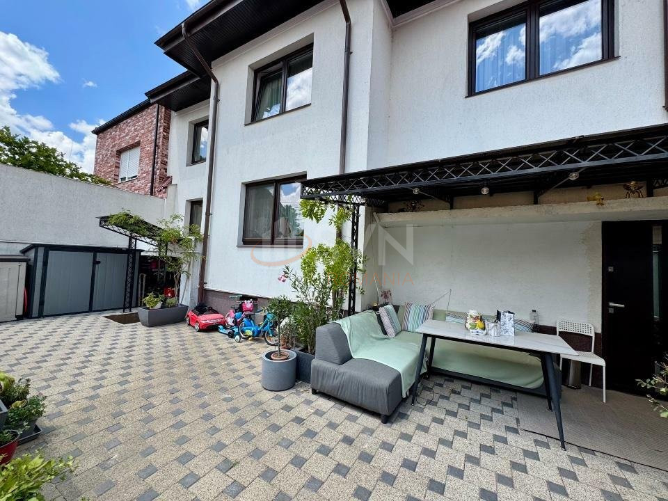 Casa, 5 camere Bucuresti/Domenii