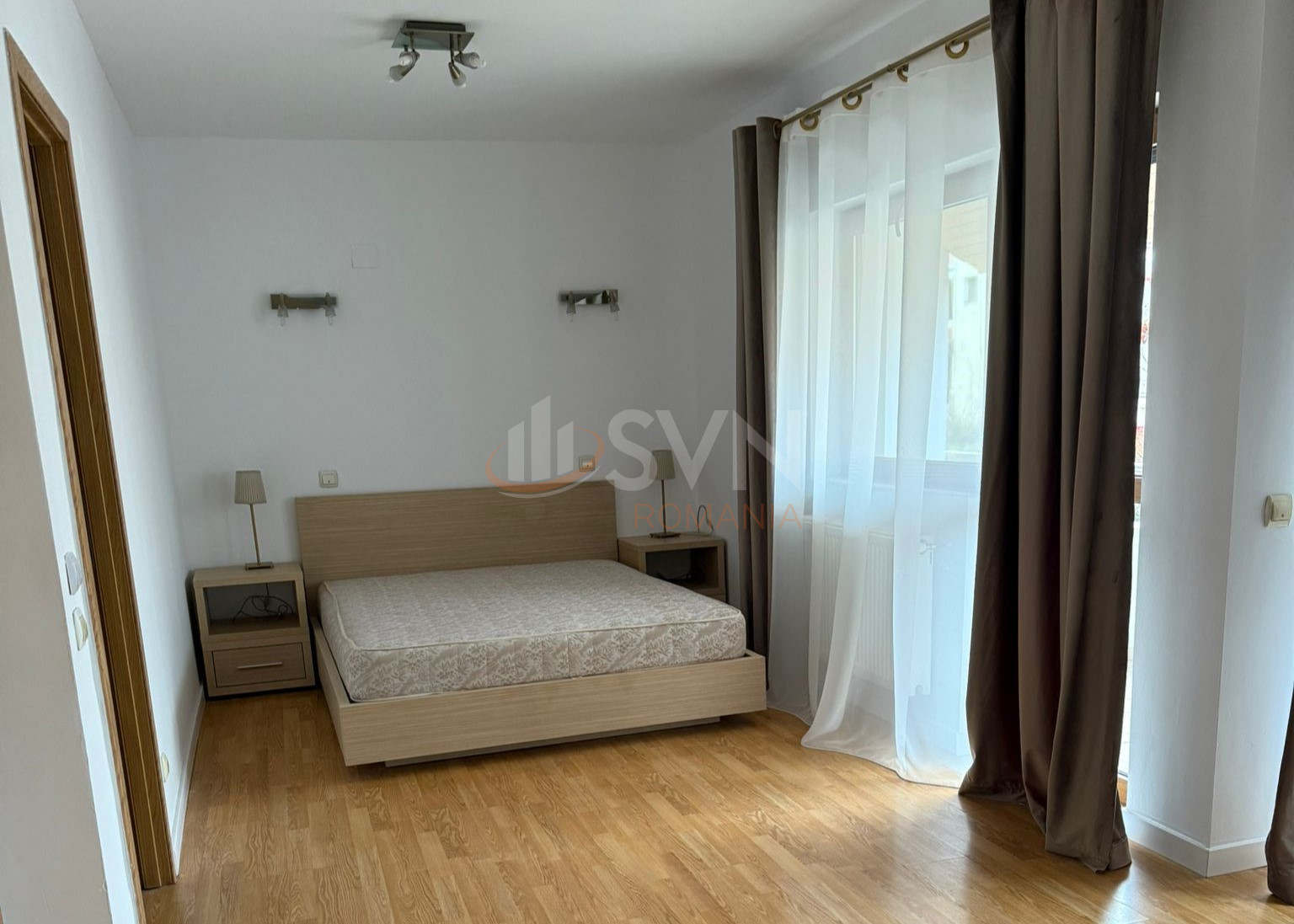 Casa, 5 camere Bucuresti/P-ta Presei Libere