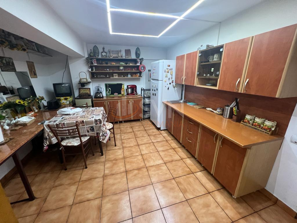 Casa, 5 camere Bucuresti/Piata Victoriei