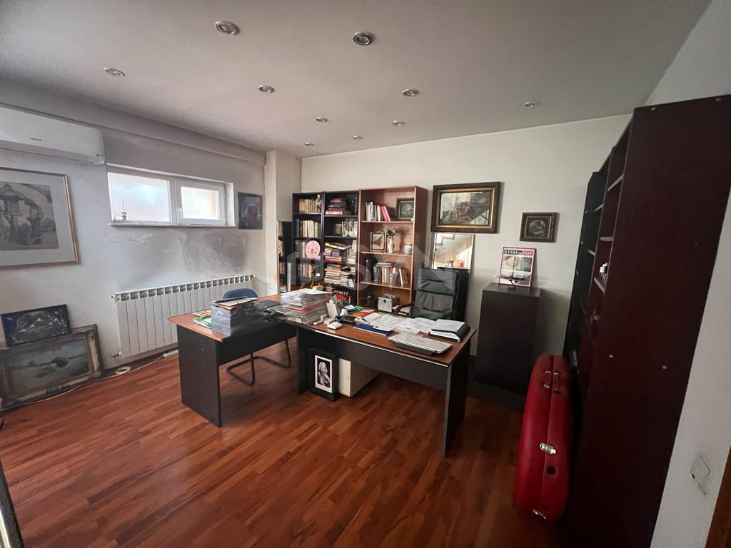 Casa, 5 camere Bucuresti/Piata Victoriei