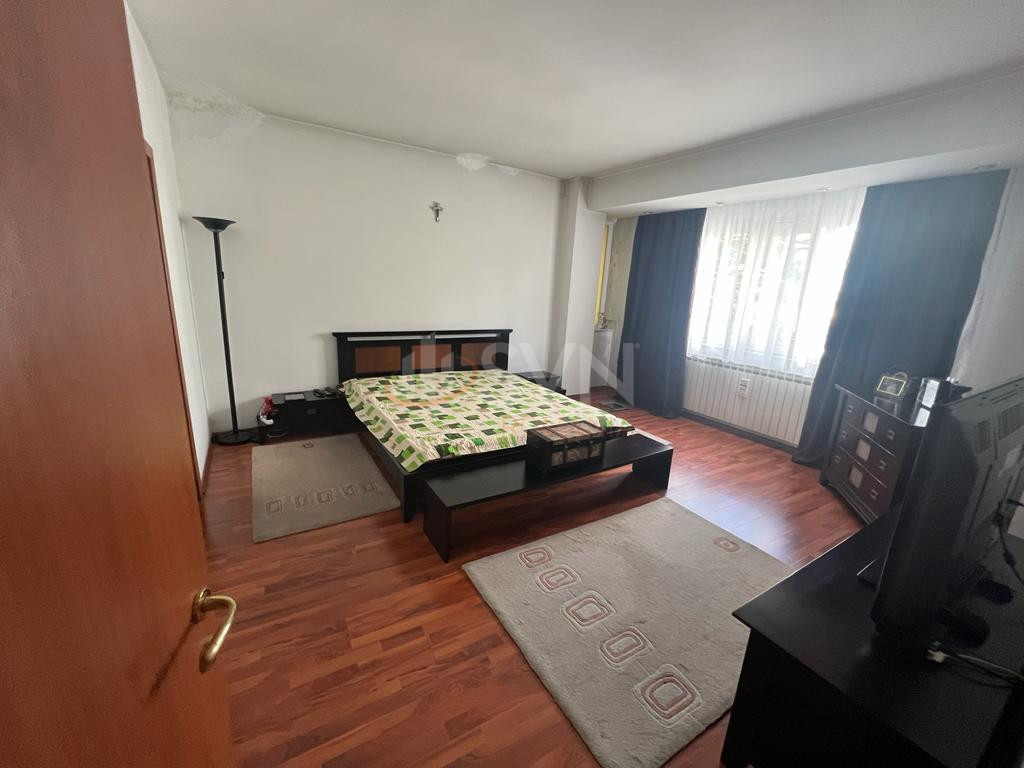 Casa, 5 camere Bucuresti/Piata Victoriei