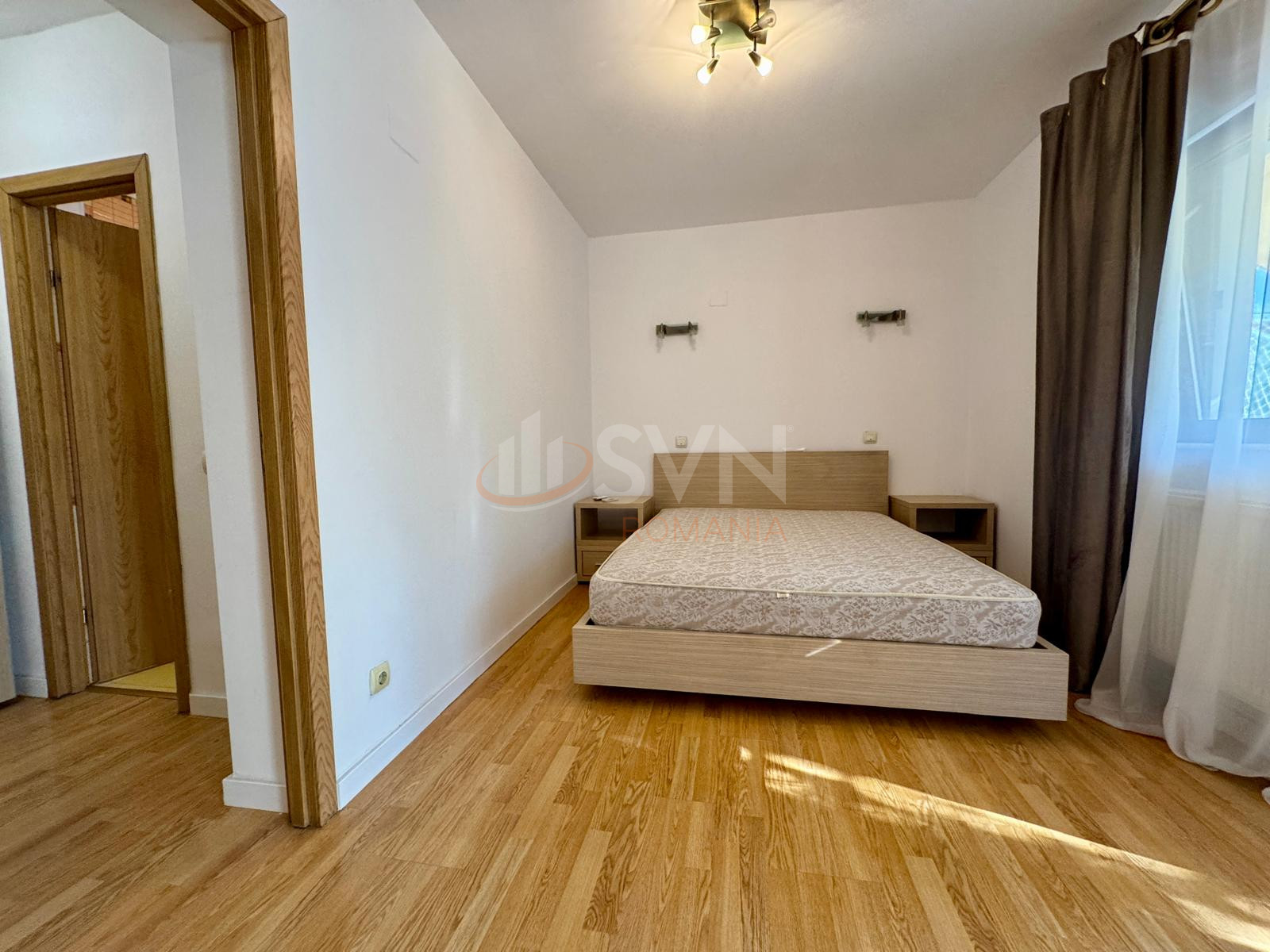 Casa, 5 camere Bucuresti/P-ta Presei Libere