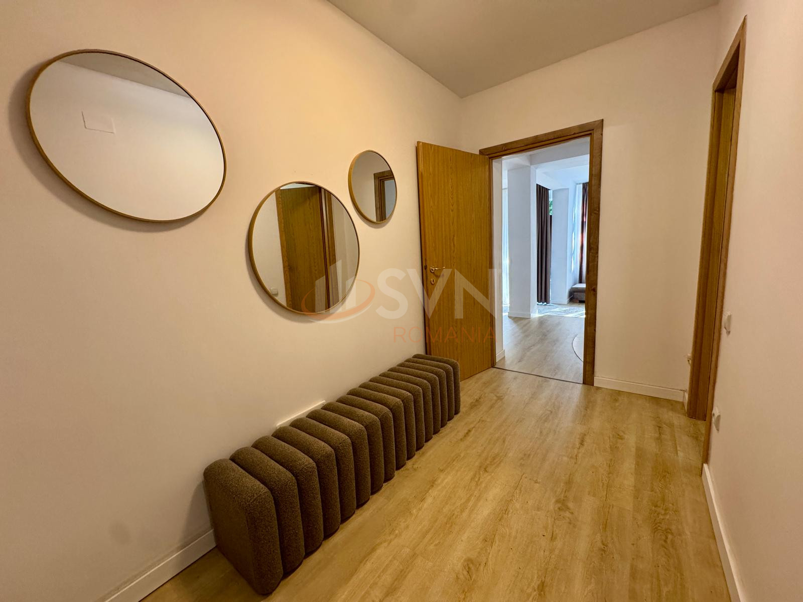 Casa, 5 camere Bucuresti/P-ta Presei Libere
