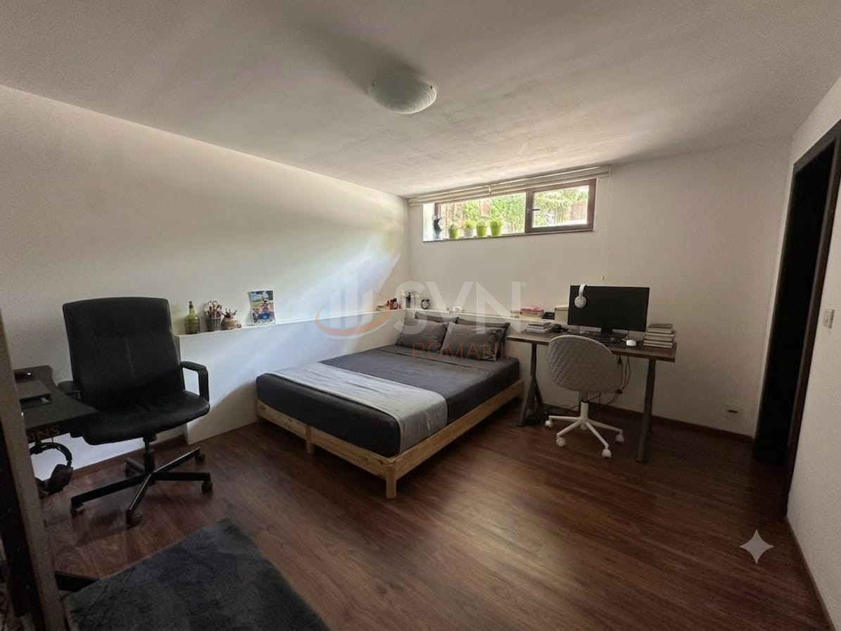Casa, 5 camere Bucuresti/Vatra Luminoasa