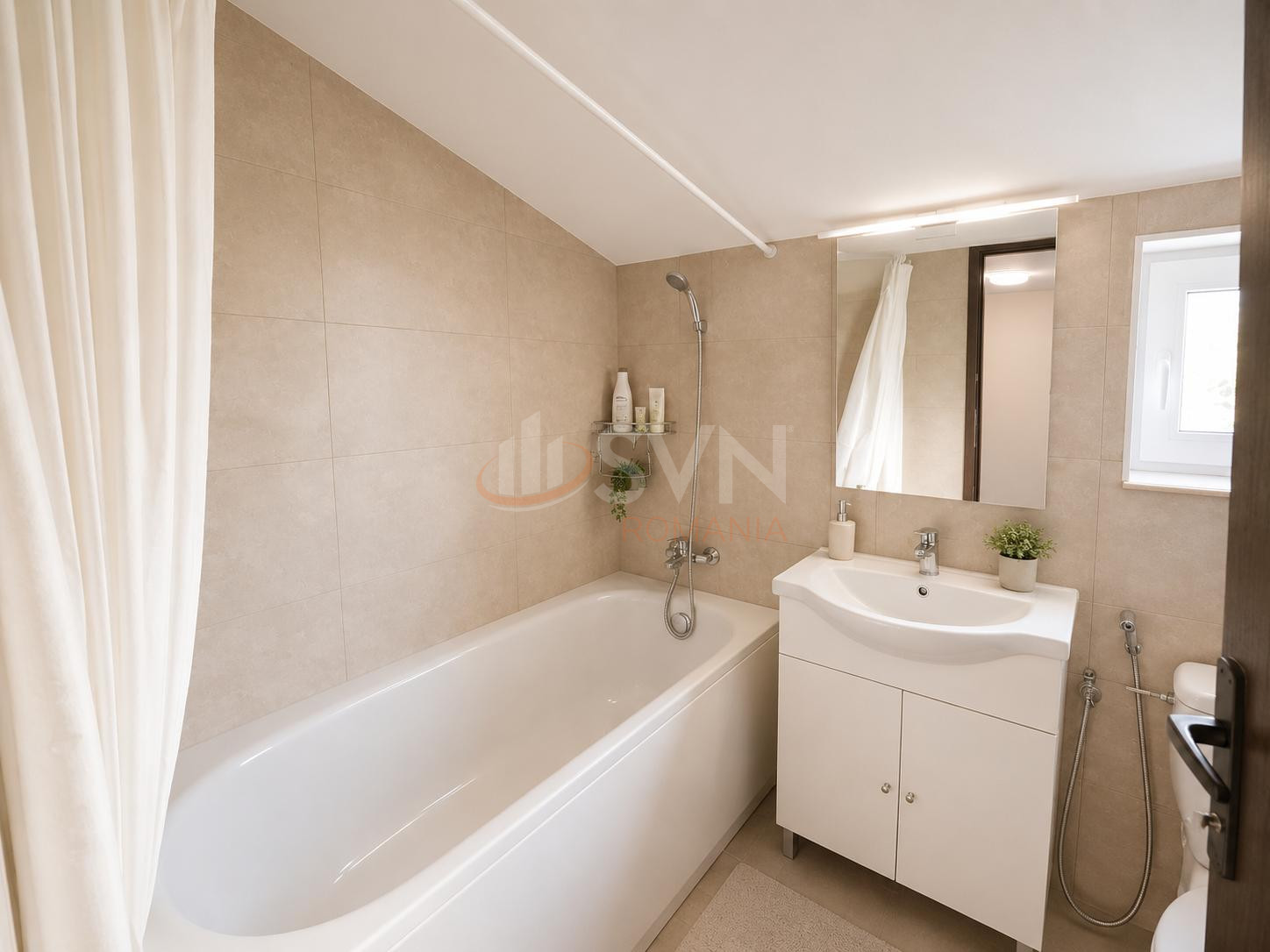 Casa, 5 camere Bucuresti/P-ta Unirii
