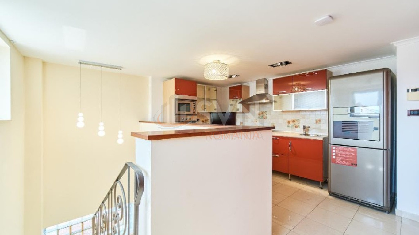 Casa, 5 camere Bucuresti/Domenii
