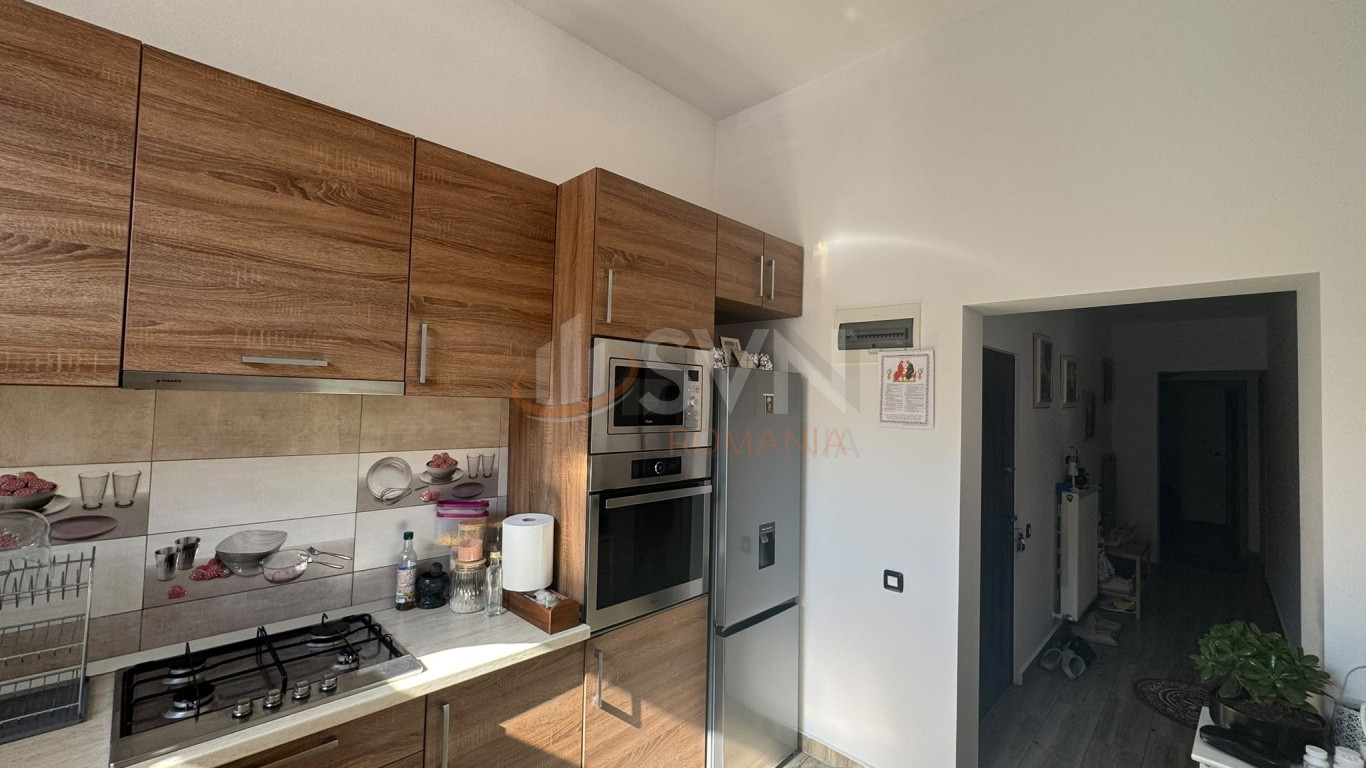 Casa, 5 camere Bucuresti/P-ta Romana