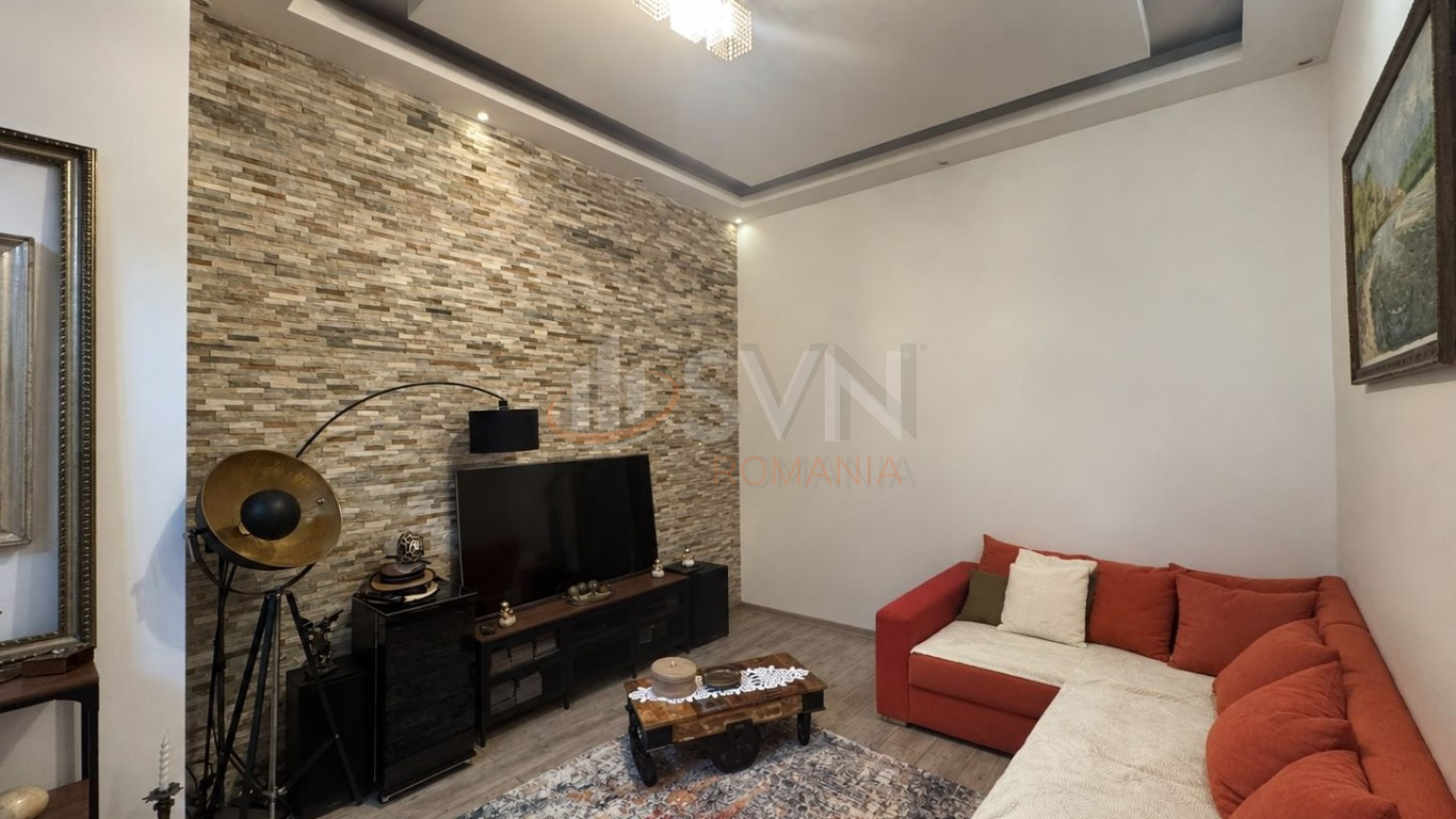 Casa, 5 camere Bucuresti/P-ta Romana