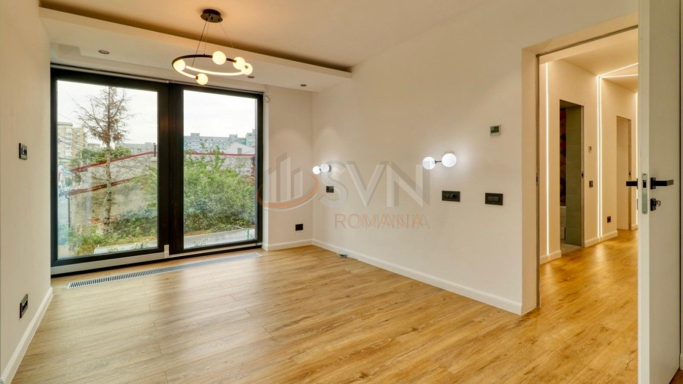 Casa, 5 camere Bucuresti/P-ta Victoriei