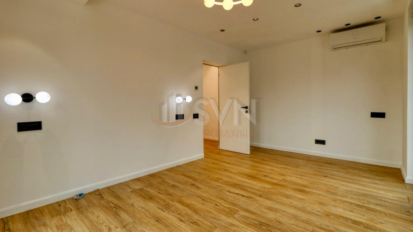 Casa, 5 camere Bucuresti/P-ta Victoriei