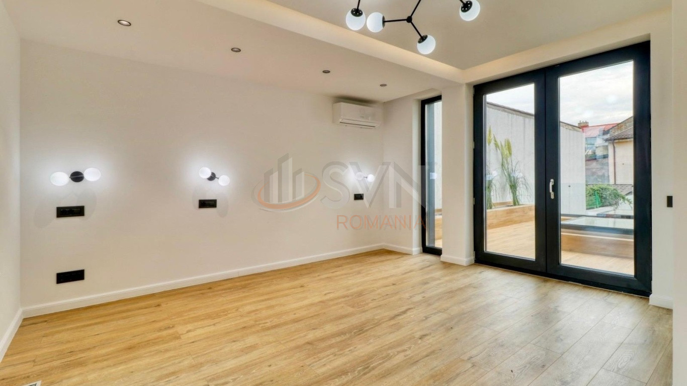 Casa, 5 camere Bucuresti/P-ta Victoriei