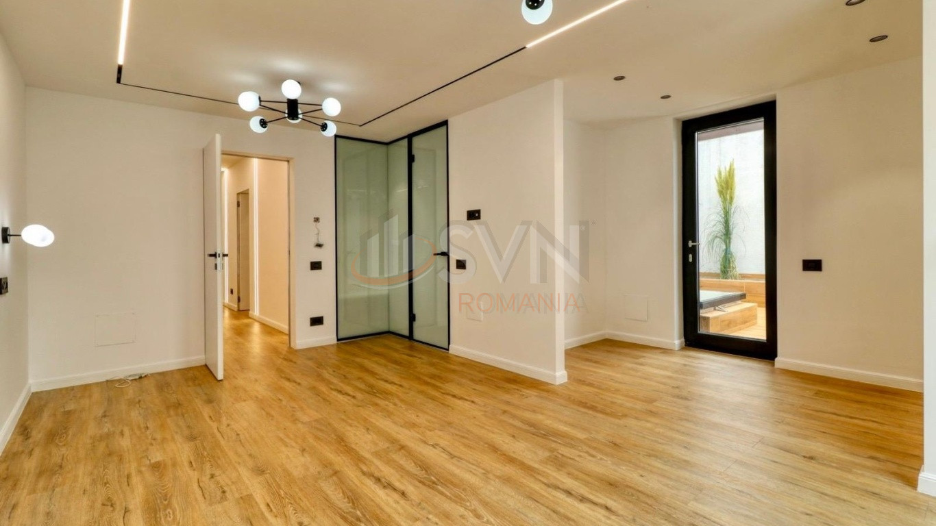 Casa, 5 camere Bucuresti/P-ta Victoriei