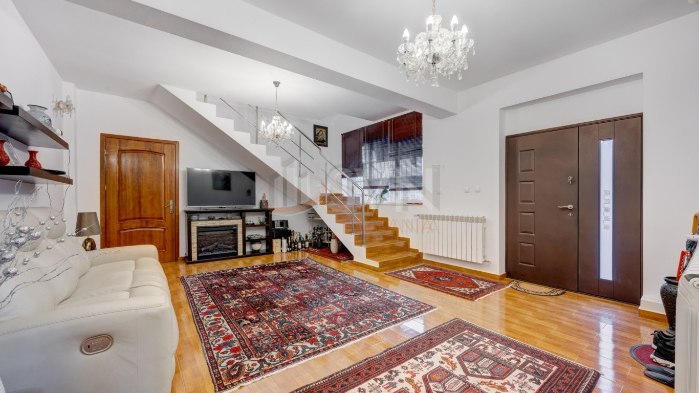 Casa, 5 camere Bucuresti/Bucurestii Noi