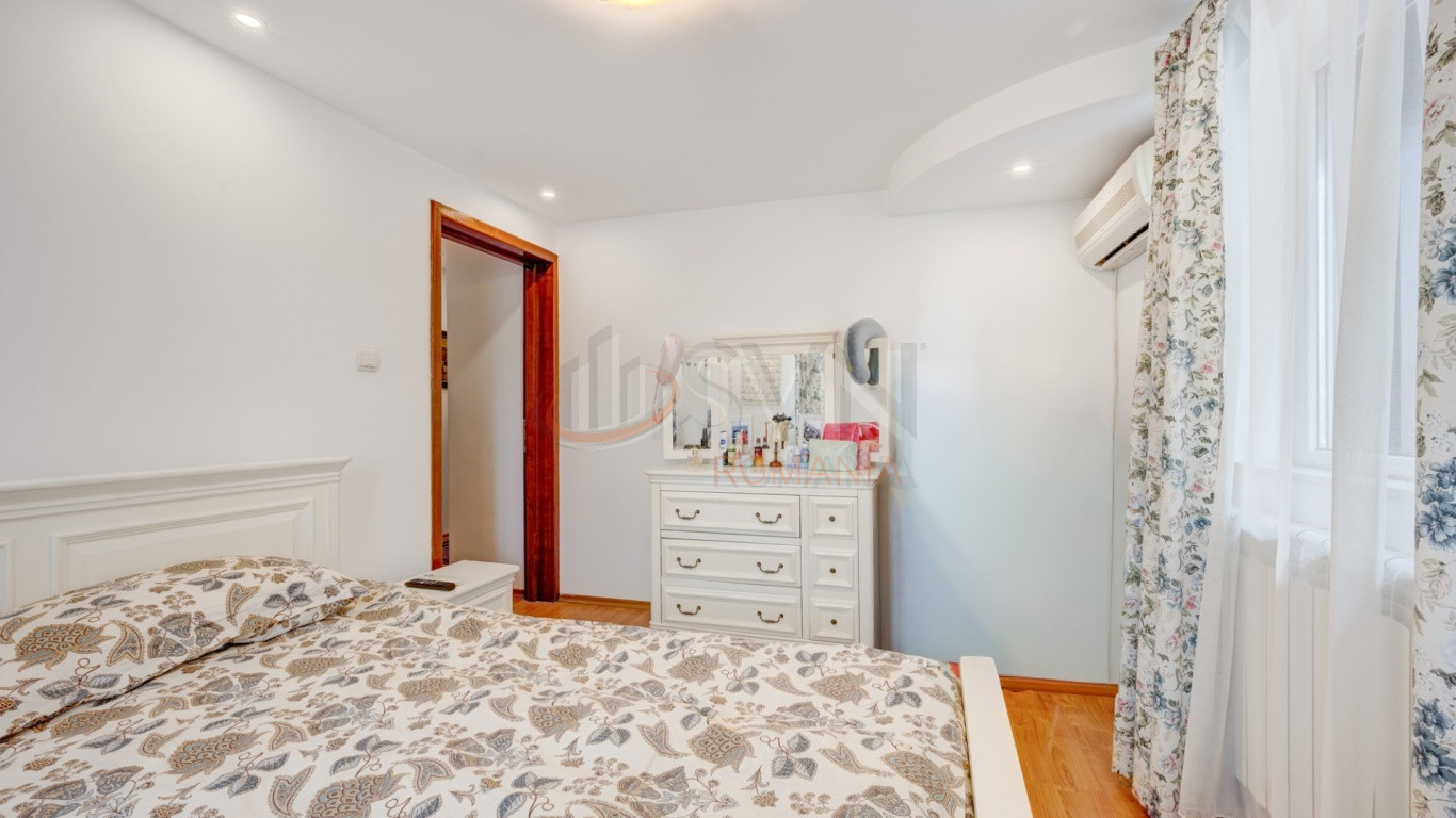 Casa, 5 camere Bucuresti/Bucurestii Noi