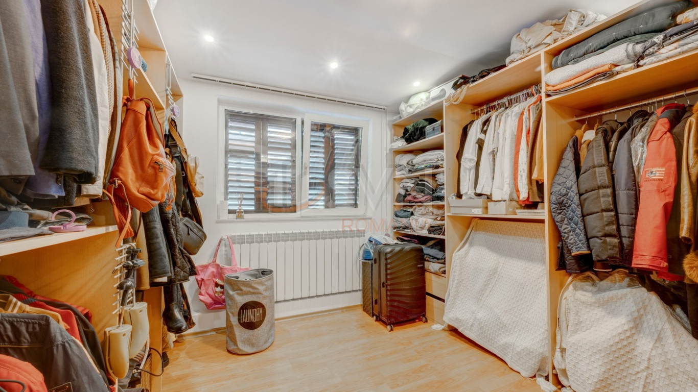 Casa, 5 camere Bucuresti/Bucurestii Noi