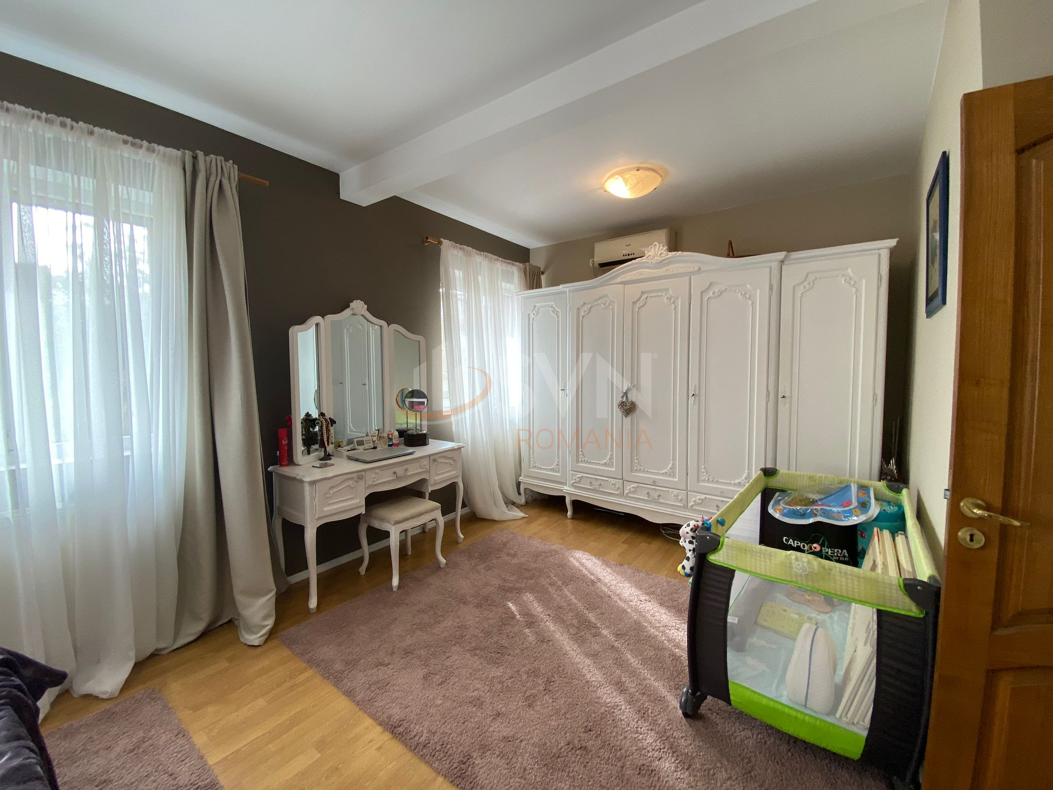 Casa, 5 camere Bucuresti/Vatra Luminoasa