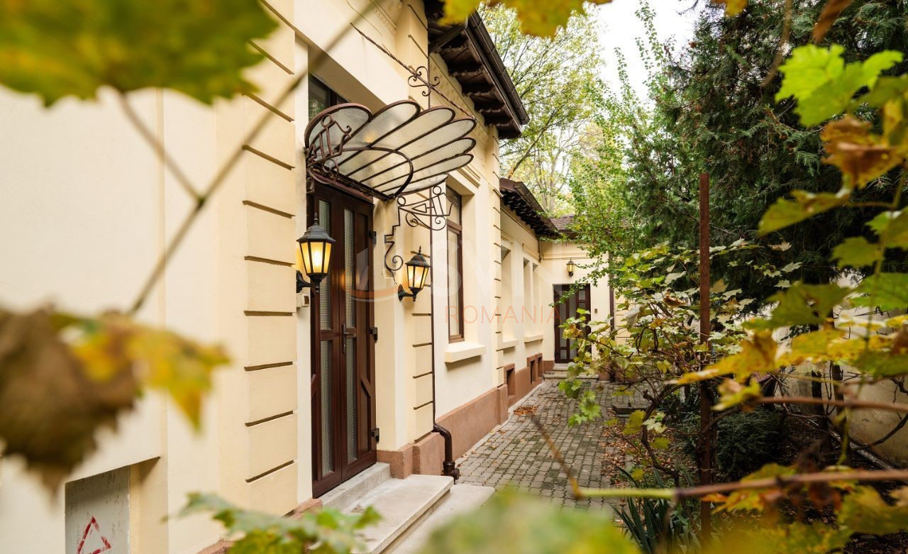 Casa, 5 camere Bucuresti/Capitale