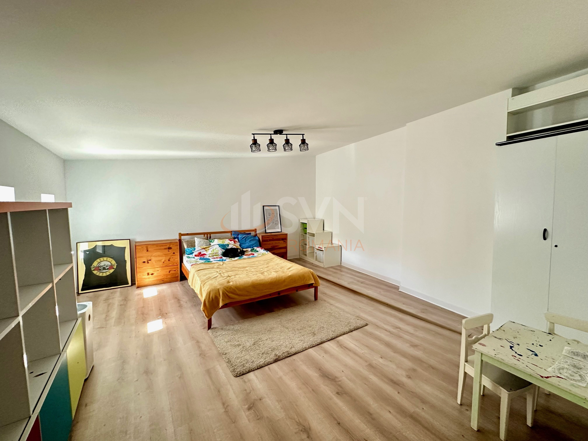 Casa, 5 camere Bucuresti/1 Mai