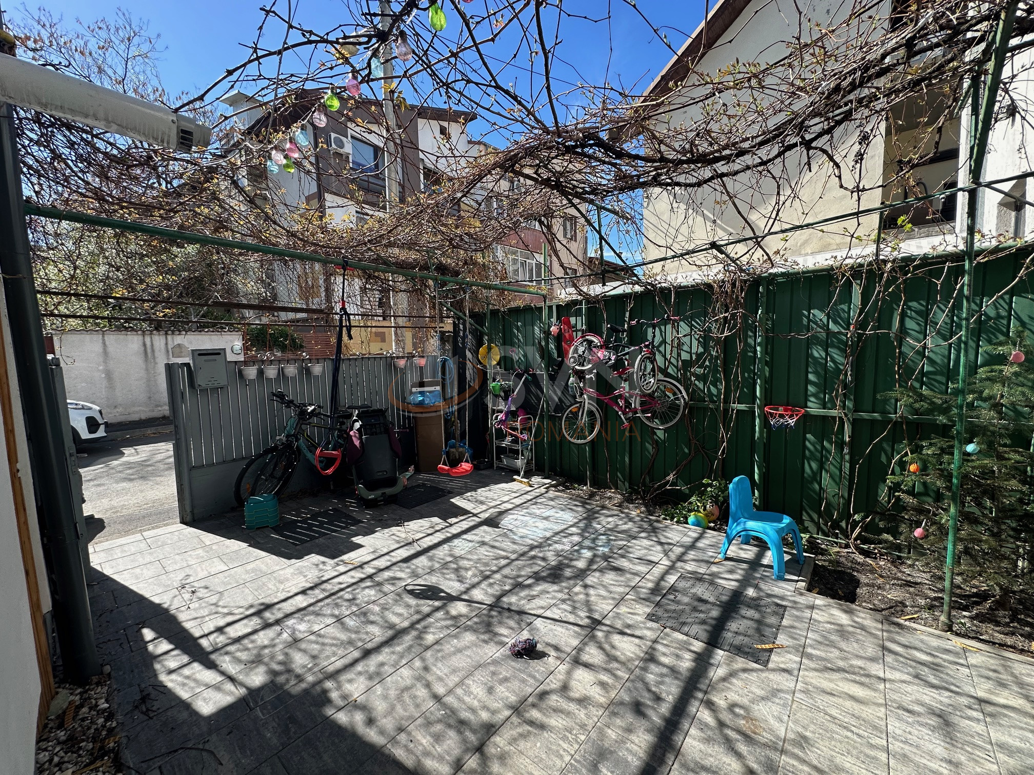 Casa, 5 camere Bucuresti/1 Mai