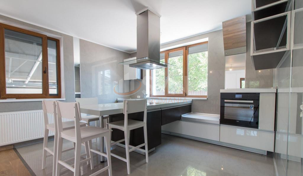Casa, 5 camere Bucuresti/Iancu Nicolae