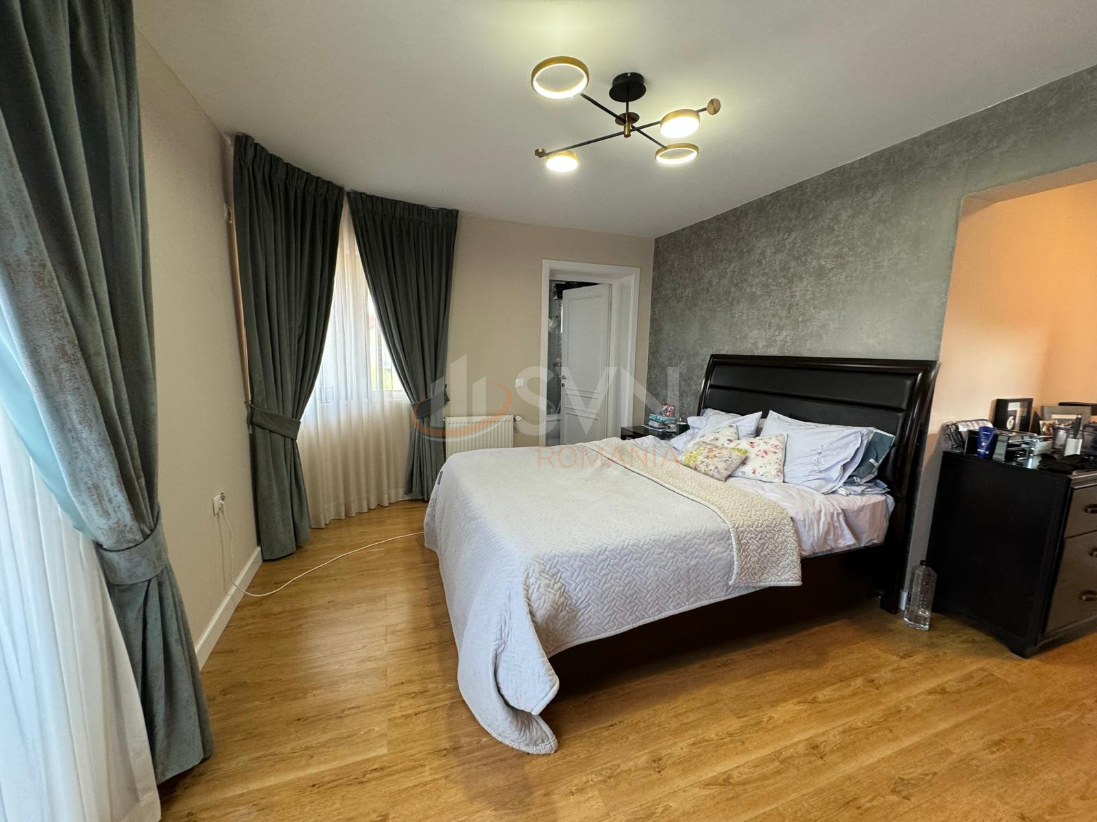 Casa, 5 camere Dambovita/Centru