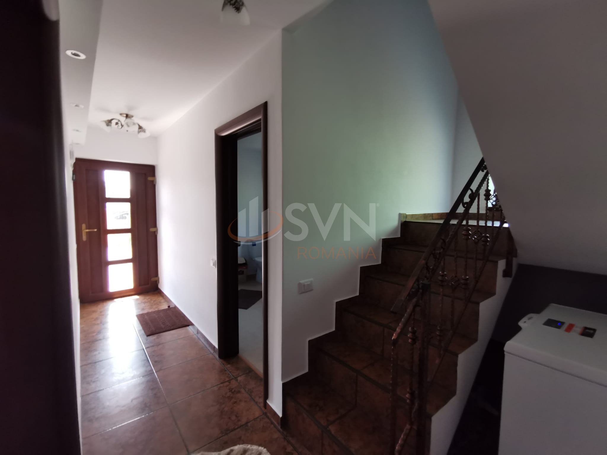 Casa, 5 camere Dambovita/Centru