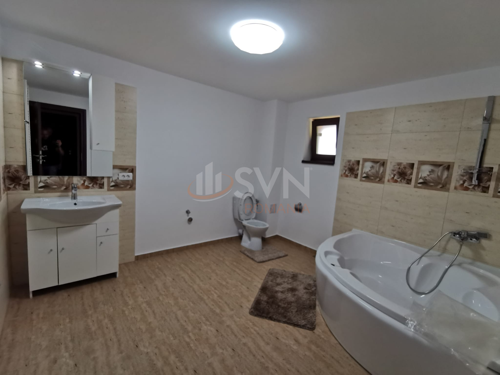 Casa, 5 camere Dambovita/Centru