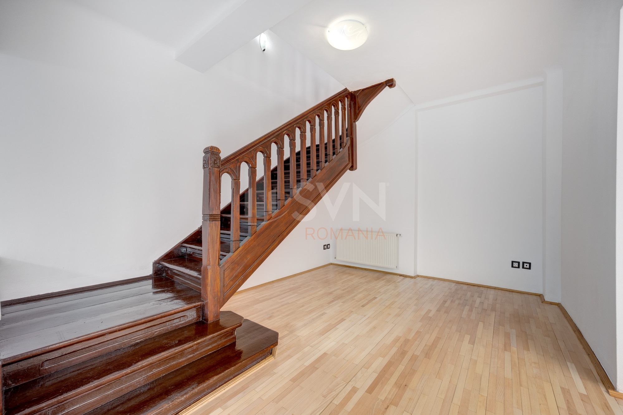 Casa, 5 camere Bucuresti/Piata Unirii (s3)