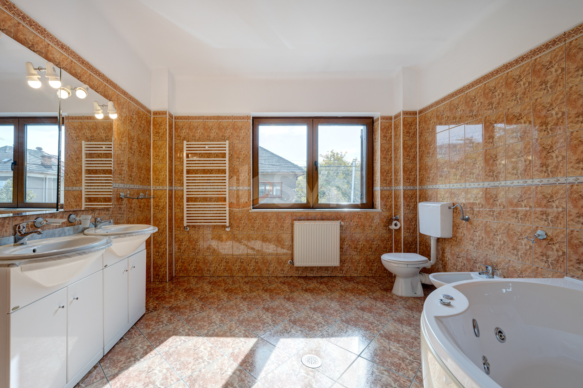 Casa, 5 camere Bucuresti/Piata Unirii (s3)