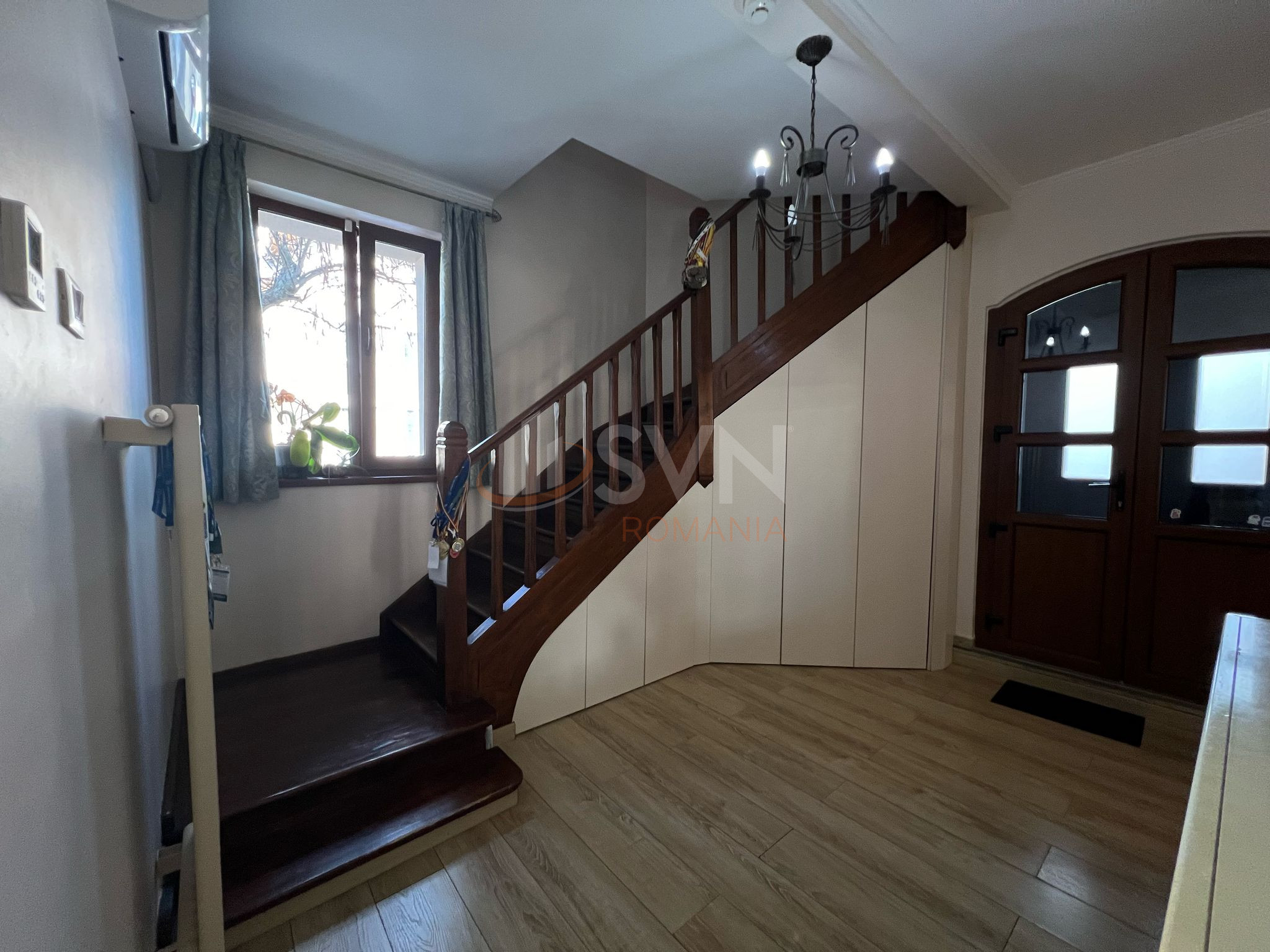 Casa, 5 camere Bucuresti/Domenii