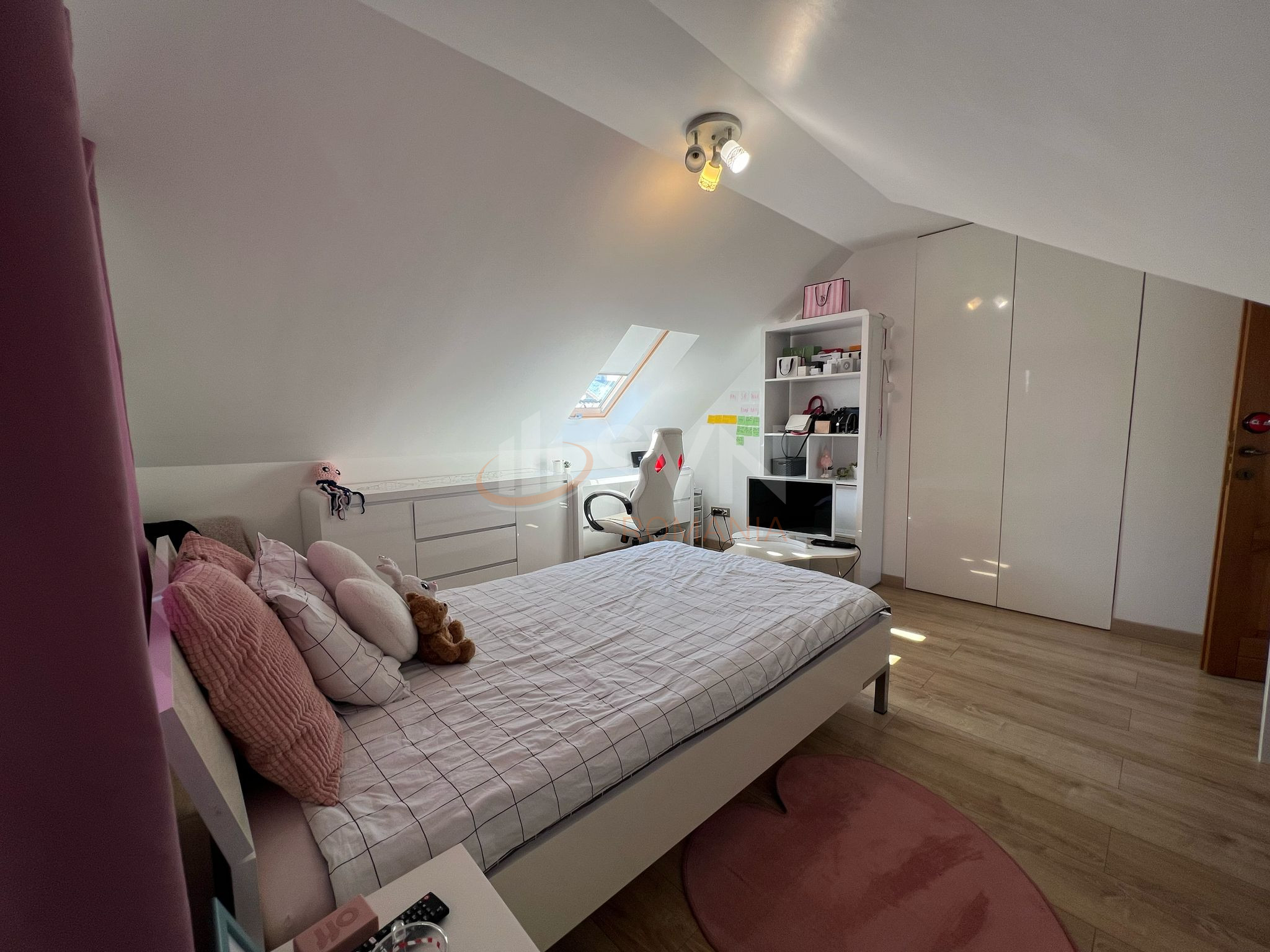 Casa, 5 camere Bucuresti/Domenii