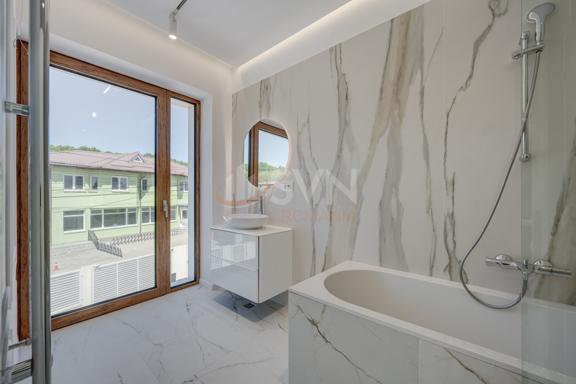 Casa, 6 camere Bucuresti/Iancu Nicolae
