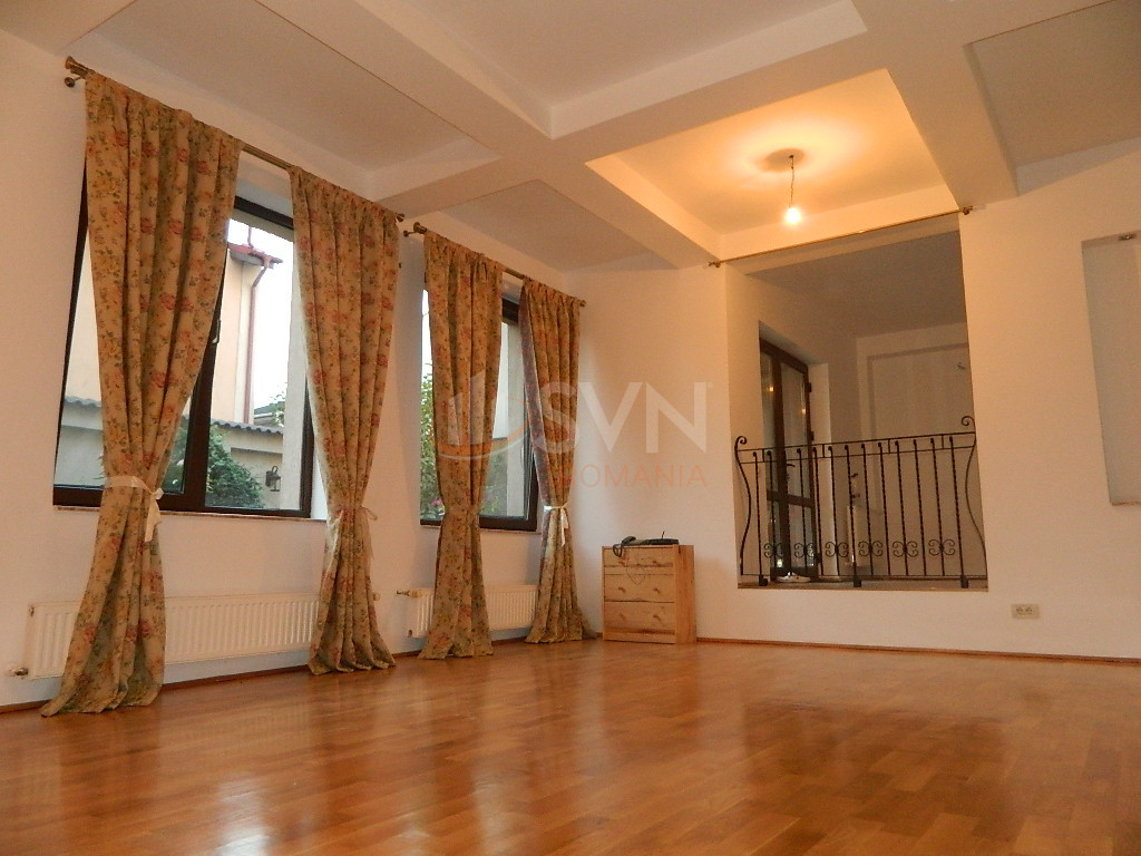 Casa, 6 camere Bucuresti/1 Mai